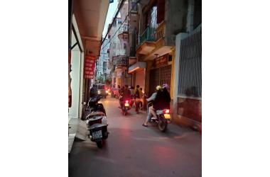 PHÂN LÔ VĂN QUÁN 3 NGỦ NGÕ  3M 27M2 5T 2.5TỶ